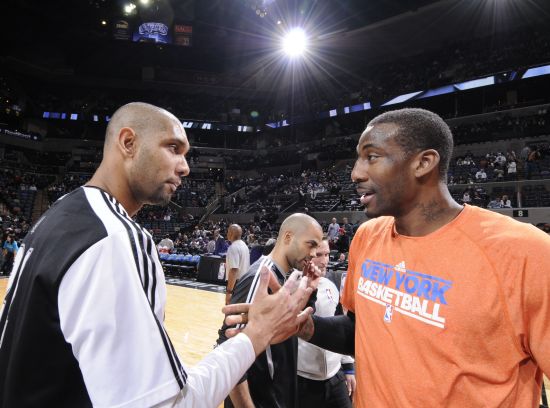 2025赛季，成都蓉城以红焰为刃、热血为甲，在三...（2025赛季，成都蓉城执赤焰为锋、披热血为甲，在三...）