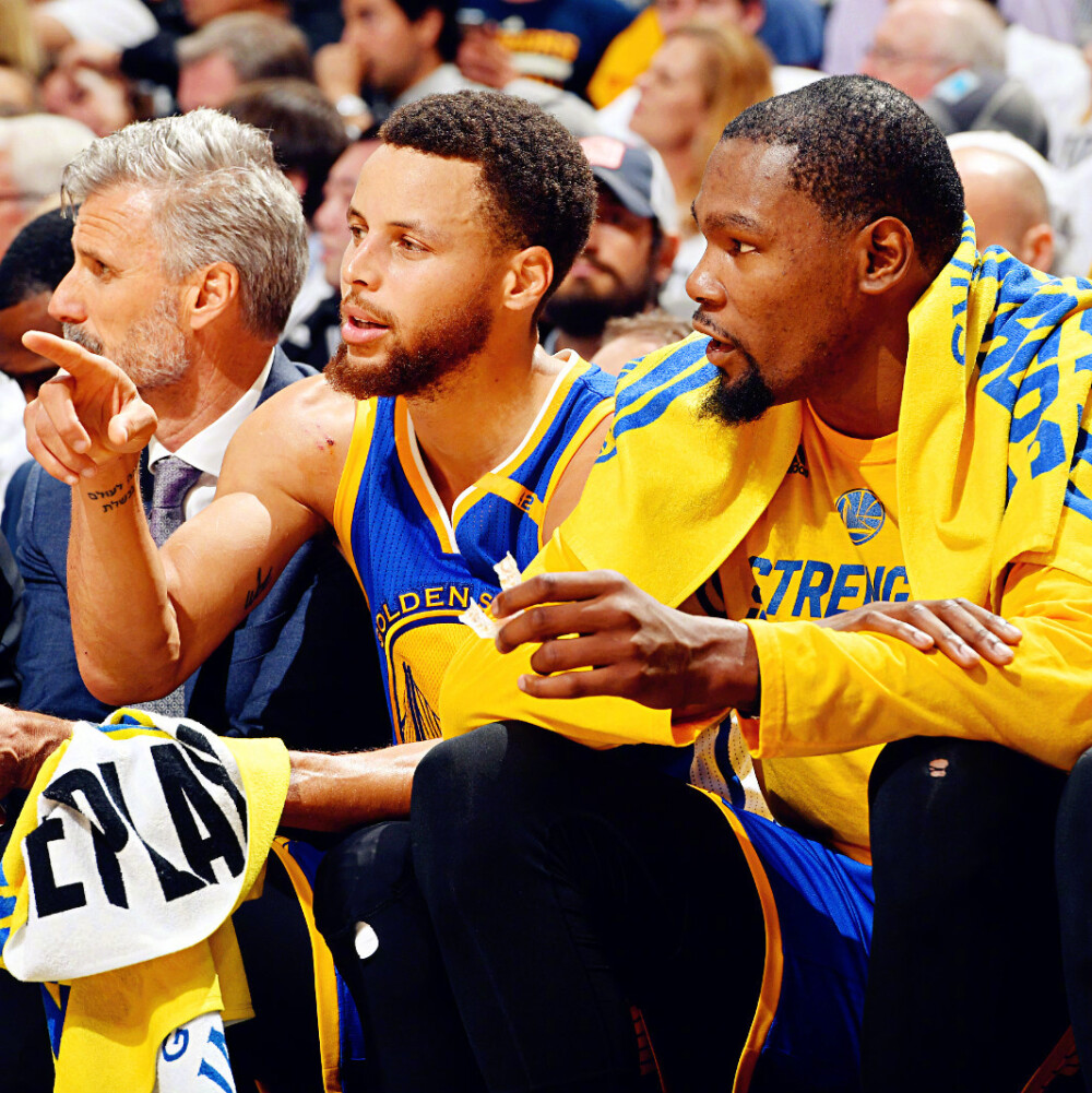 长传、过人成功率100%，卡尔当选柏林联合vs拜仁全场最佳（柏林联合对阵拜仁一战，卡尔长传和过人成功率100%，荣膺全场最佳）