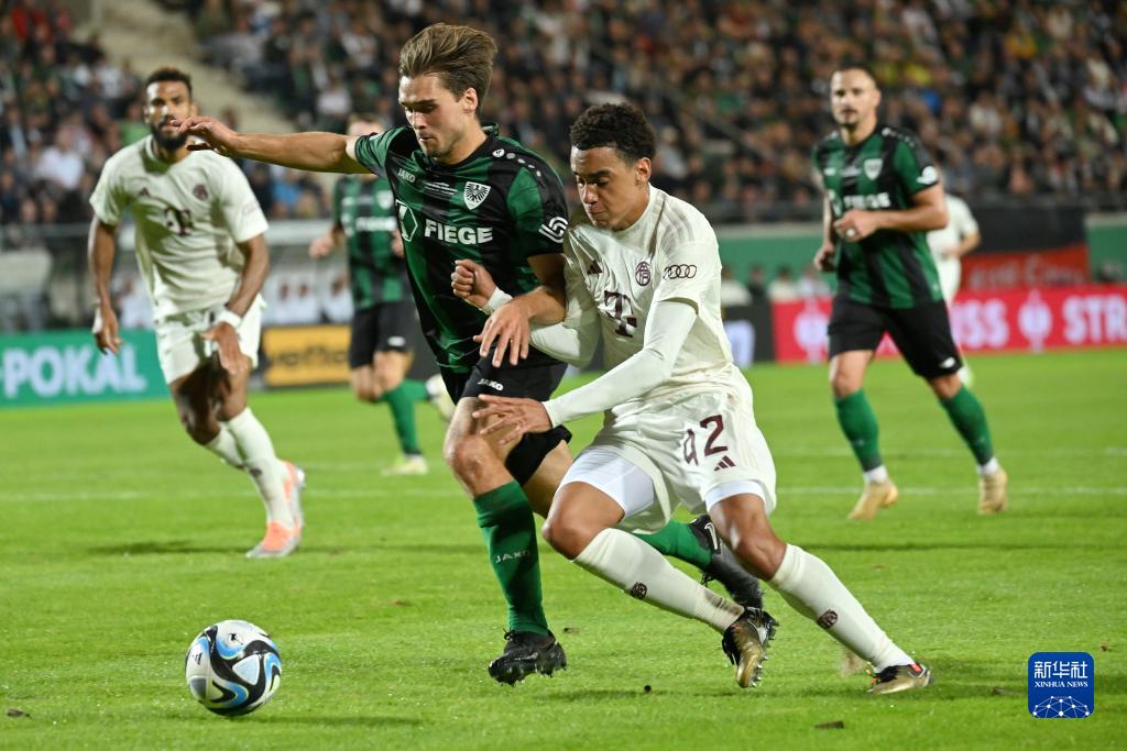 官方：曼联将向球迷开放卡灵顿基地，参观套票100英镑（曼联官宣开放卡灵顿基地参观，套票售价100英镑）