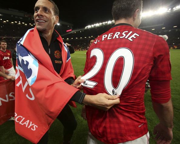 TA：贝林应该担任英格兰的10号位，他比罗杰斯更具进球威胁（TA：英格兰10号应由贝林担纲，他的进球威胁胜过罗杰斯）