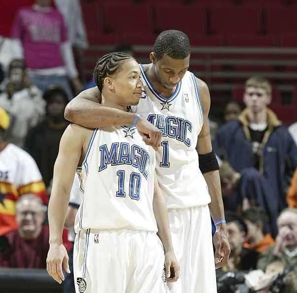 篮球勇士迎来五连胜，状态全面回暖（勇士豪取五连胜，状态强势回升）