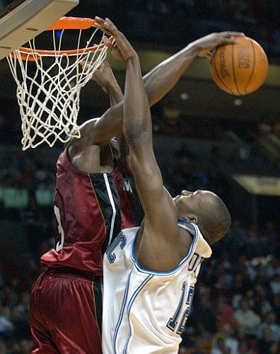 弗格森：回苏格兰比赛像在主场一样，为今晚的表现感到高兴（弗格森：重返苏格兰宛如主场，今晚的发挥让我欣喜）